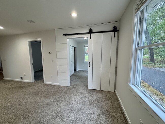 Building Photo - 356 A Ct