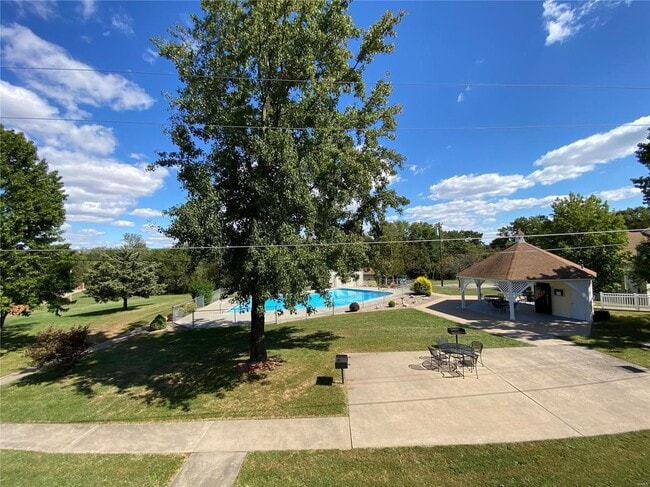 Pool access - 806 Huckleberry Heights Dr