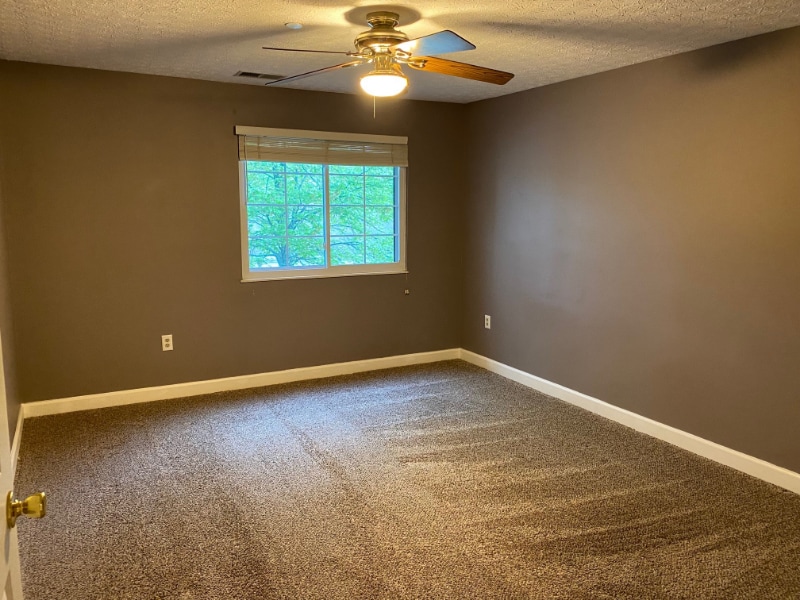 Building Photo - 6729 Meadow Creek Dr