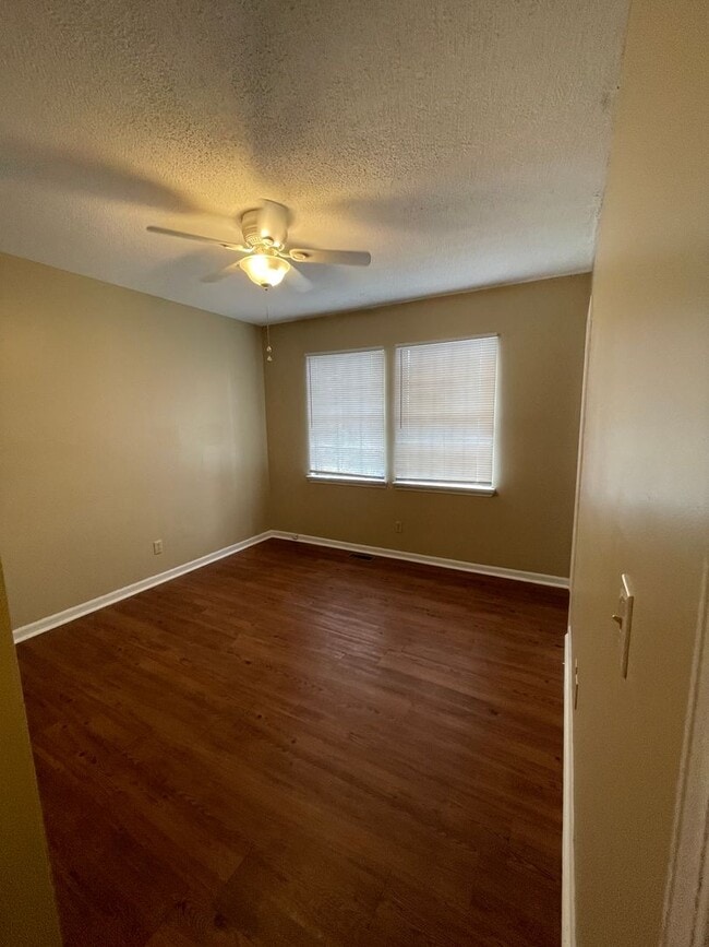 Building Photo - Secluded Hilltop Bungalow with Fenced Yard & Front Deck