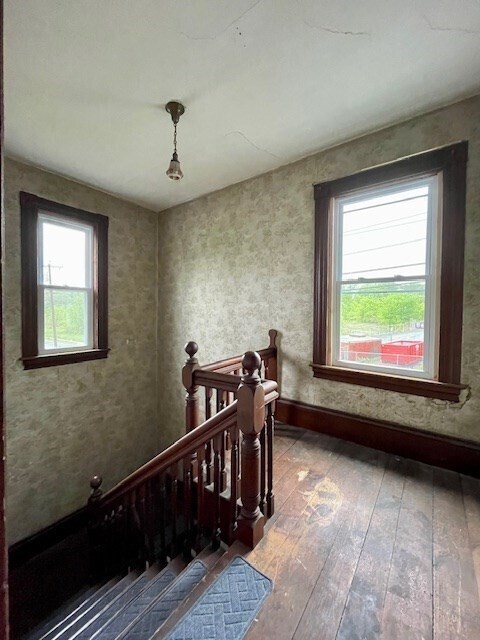 Building Photo - 209 Sterling St