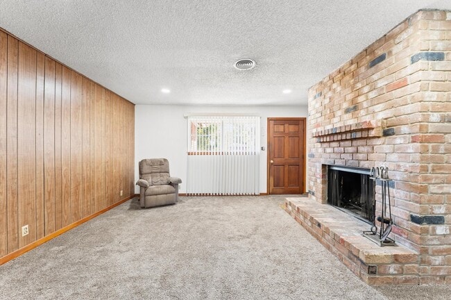 Building Photo - 1201 17th St