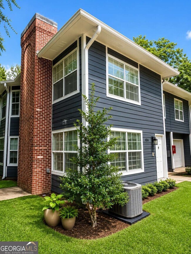 Building Photo - 1006 Heathmoor Ct