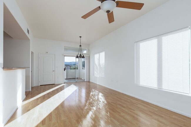 Building Photo - 1st floor unit with garage in gated Hender...