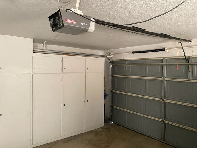 Building Photo - 5948 W Crowley Ave