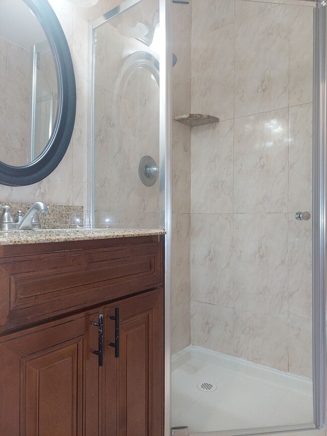 Building Photo - Discover Modern Living in Glendale's Newes...