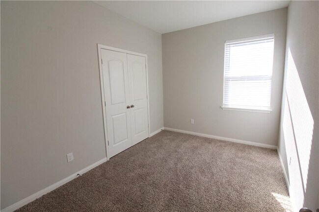 Building Photo - 509 Washington Dr