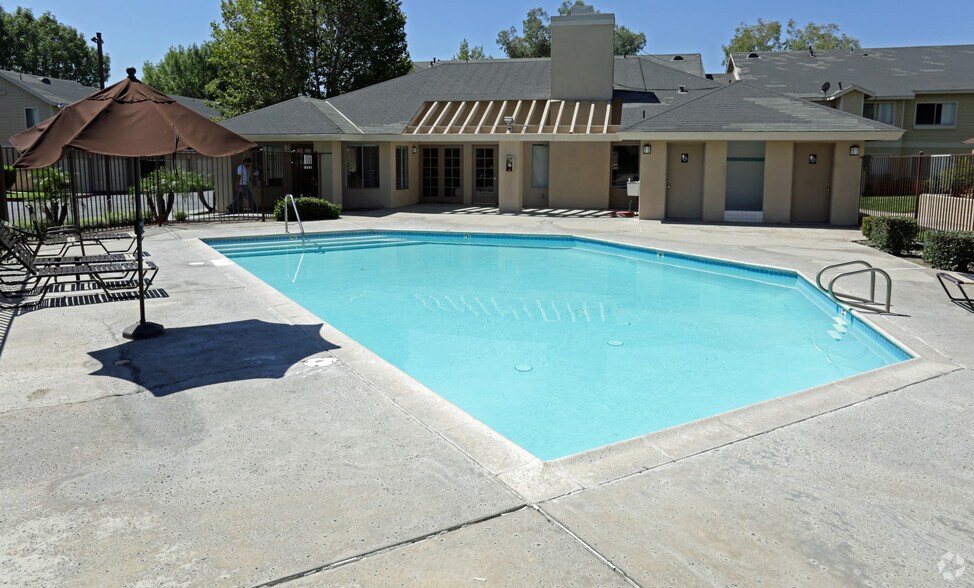 Las Palmas Apartments 160 N Linden Ave Rialto CA 92376 Apartment Finder