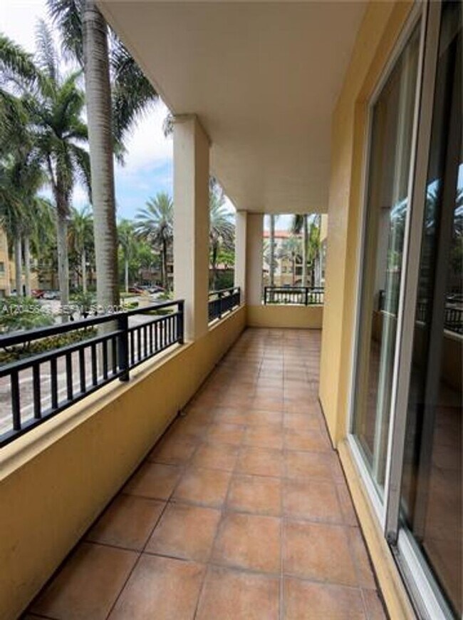 Building Photo - 16100 Emerald Estates Dr