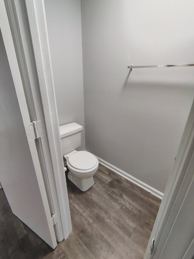 Building Photo - 16 Duiguid Dr