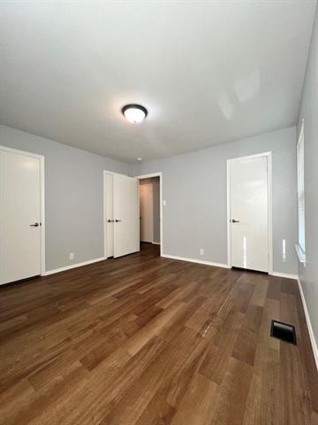 Building Photo - 327 S 4th St