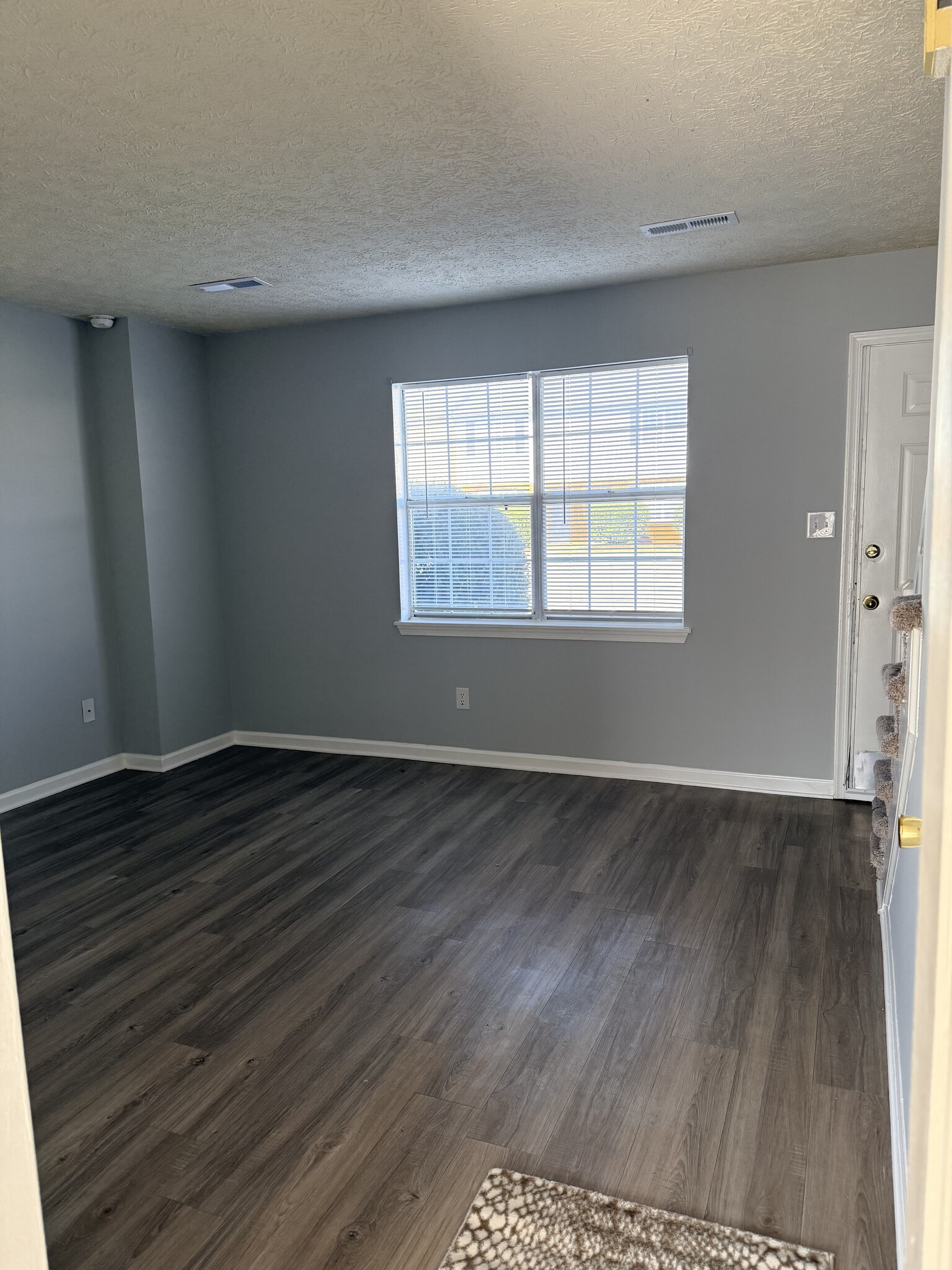 Building Photo - 24 Duiguid Dr