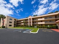 Building Photo - 3410 Foxcroft Rd