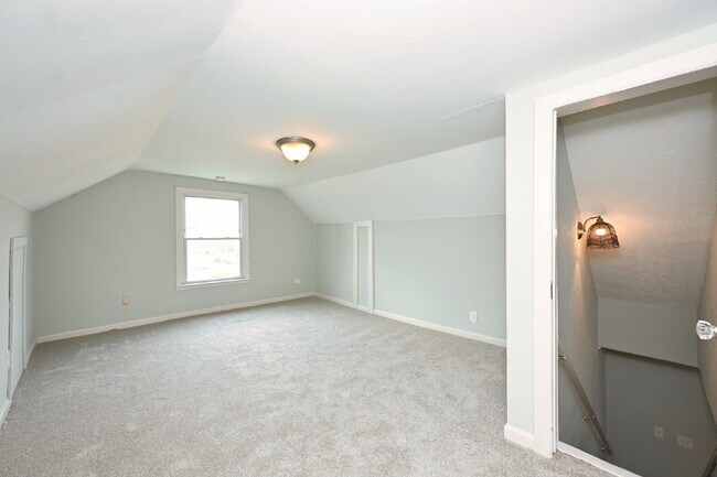 Building Photo - Renovated East Nashville Home | 3BR + Washer/Dryer + Off-Street Parking