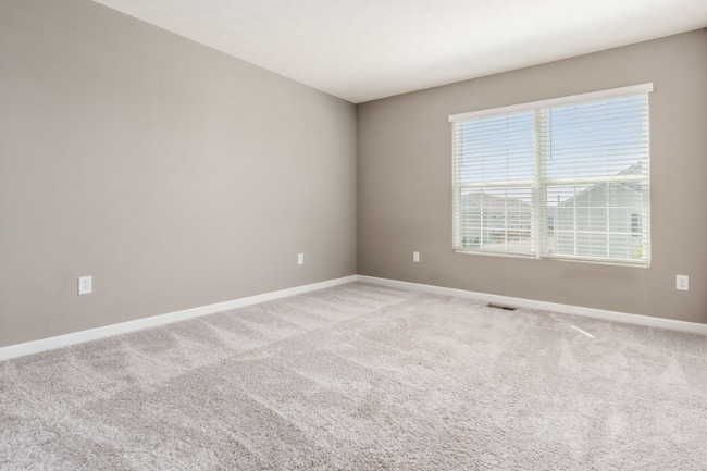 Building Photo - 456 Autumn Ridge Cir