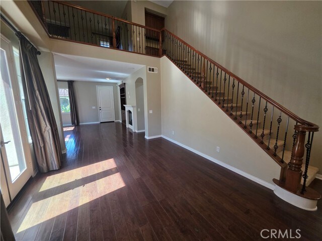 Building Photo - 71 Wonderland