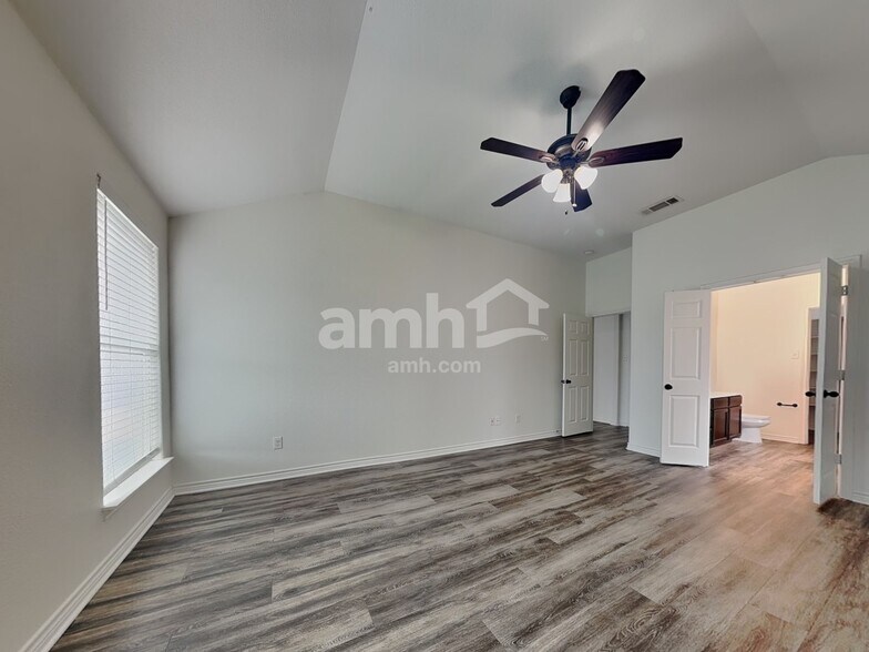 Building Photo - 1325 Rosedale Springs Ln