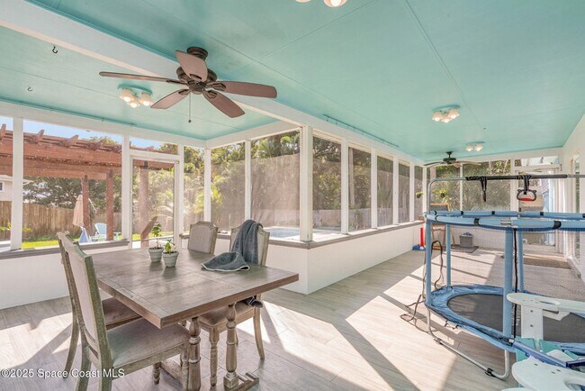 Building Photo - 409 E Melbourne Ave