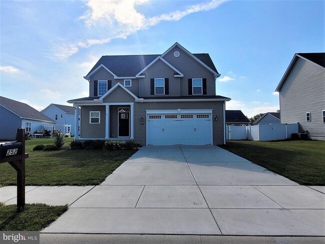 Building Photo - 252 Hightide Dr