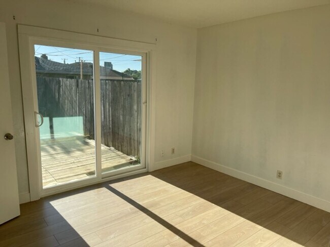 Building Photo - 3329-3331 Routier Rd