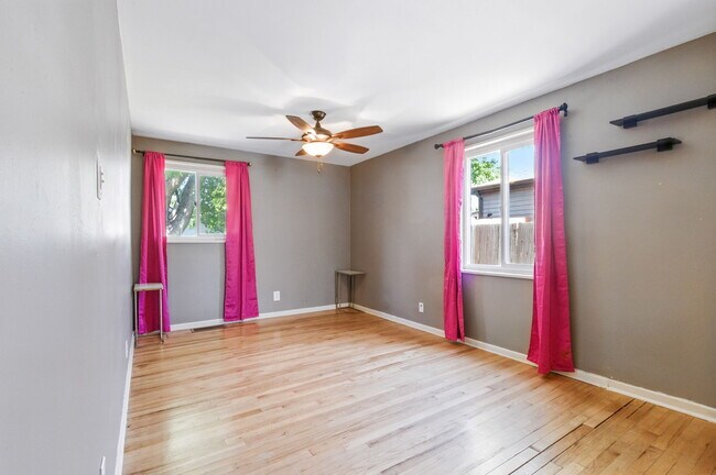 Building Photo - 2875 Fenton St
