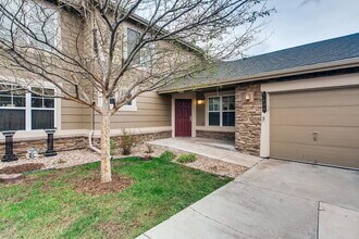 Building Photo - Gorgeous 5 Bed/4 Bath Townhome with Fully Finished Custom Basement! Cherry Creek Schools!