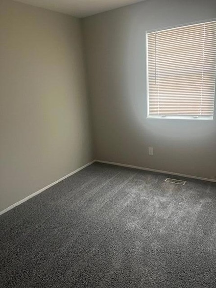 Building Photo - 310 Admiral Ave