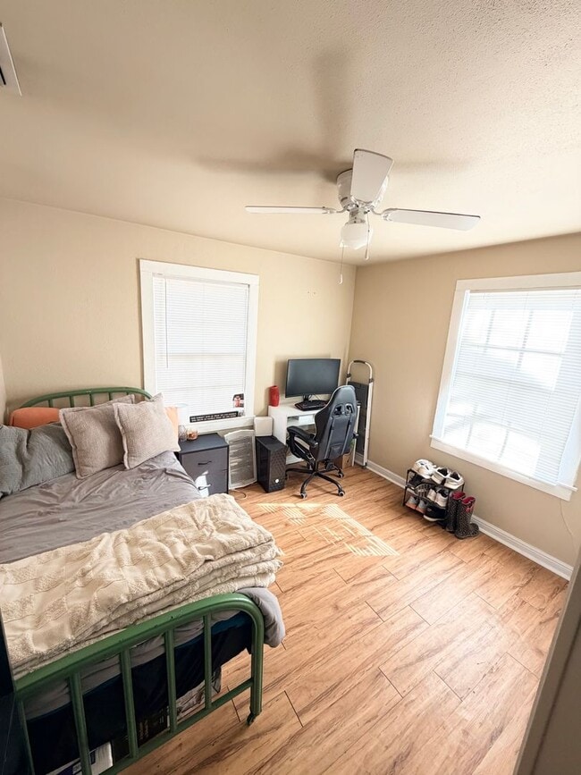 Building Photo - 307 W Russell St