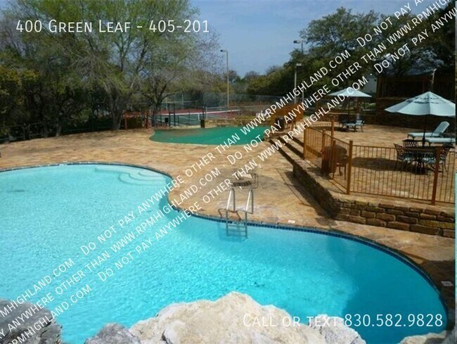 Building Photo - 400 Green Leaf