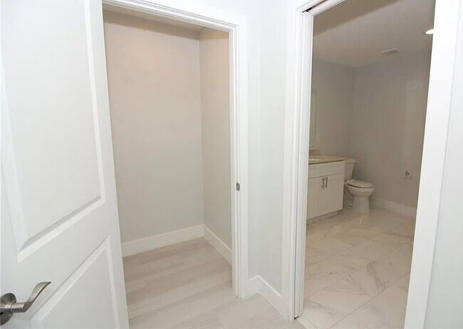 Building Photo - 16077 Garrett Grove Ct