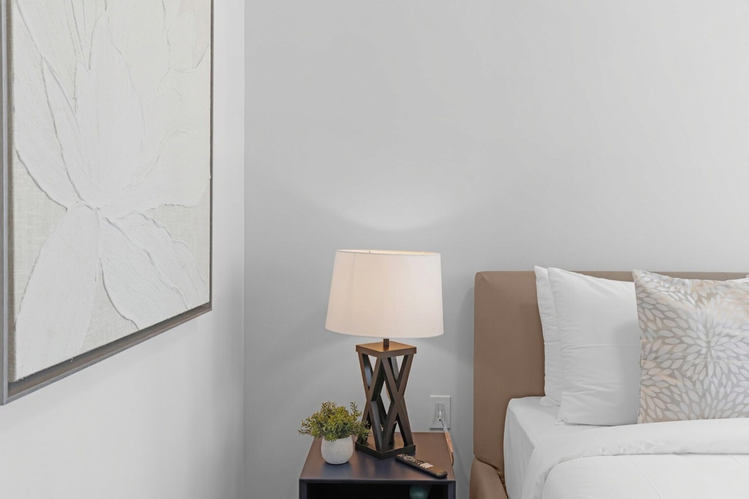 Building Photo - 501 NE 1st Ave