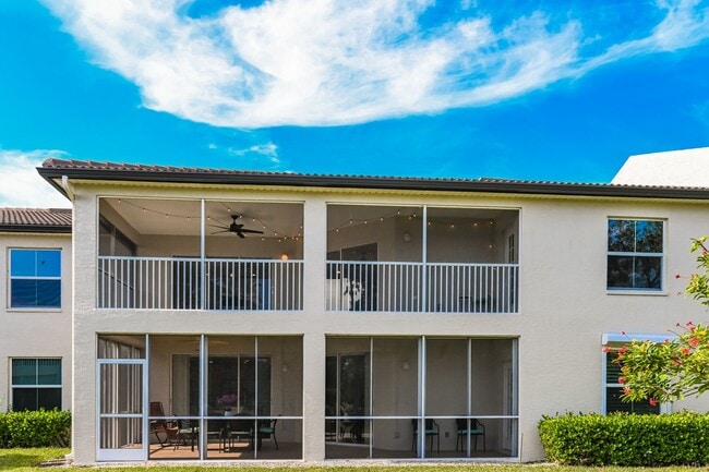 Building Photo - Sunny Lakeview 3BR / 2BA Home in Gated Community in North Naples, FL