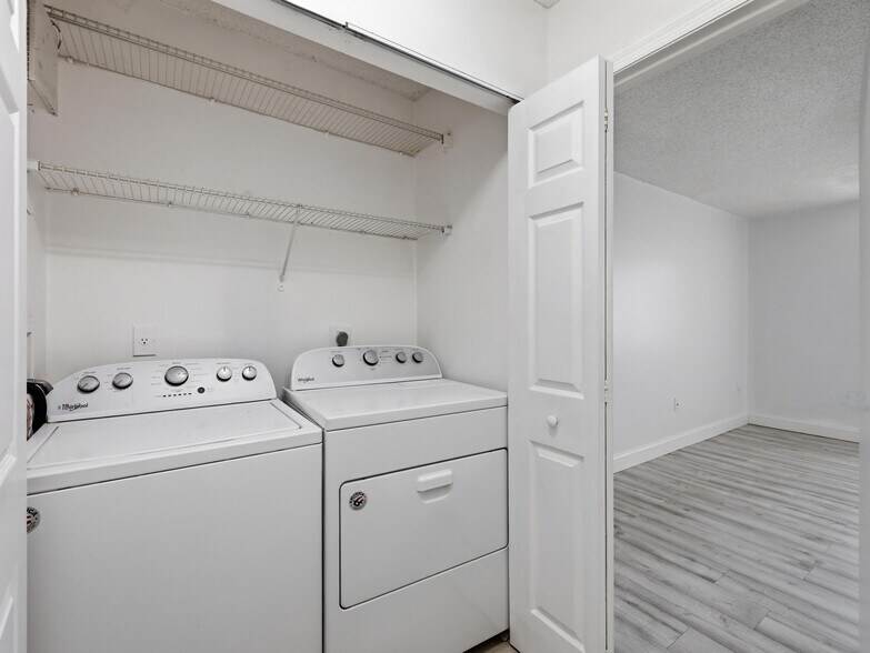 Building Photo - 12166 Saint Andrews Pl