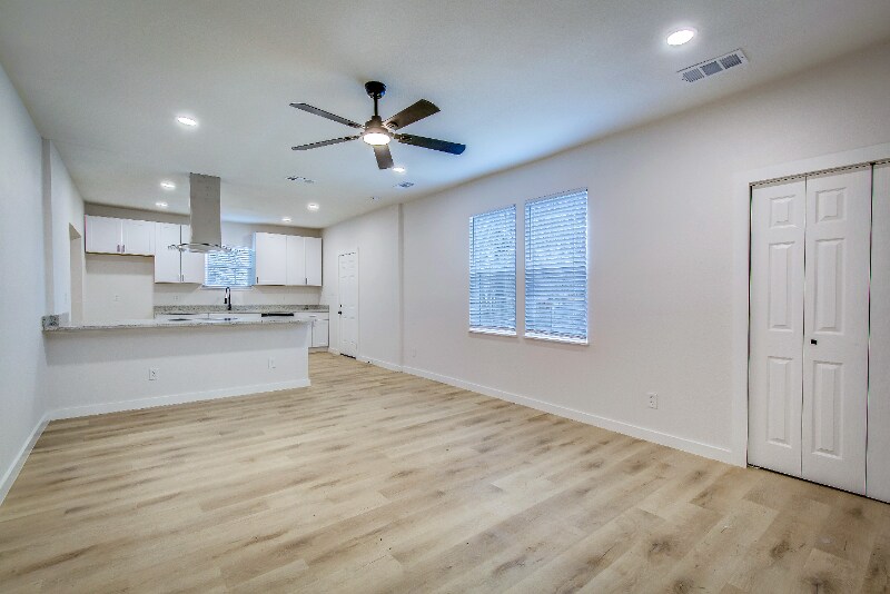 Building Photo - 1413 W Bankhead Hwy