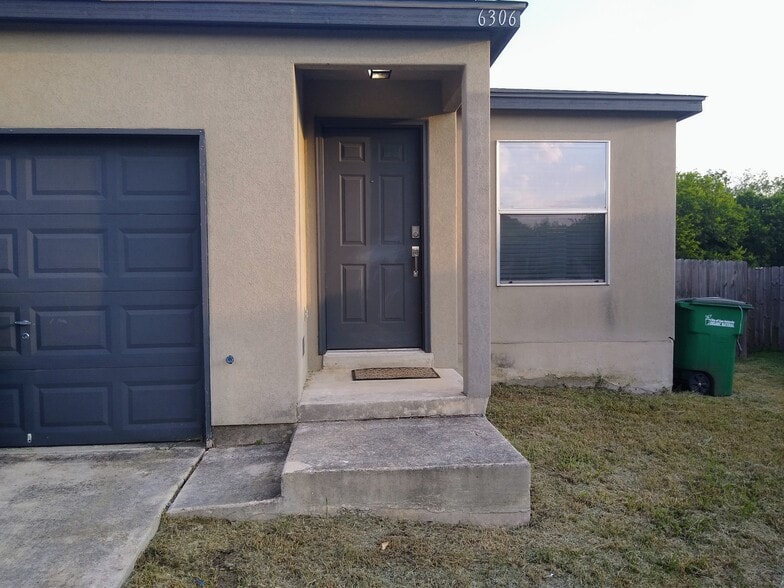 Unit Front - 6306 Green Top Dr