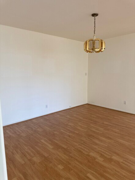 Building Photo - 16638 Haynes St