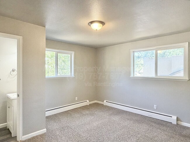 Building Photo - 2528 Tremont St