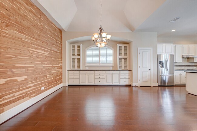 Building Photo - 10323 Hatcher Dr