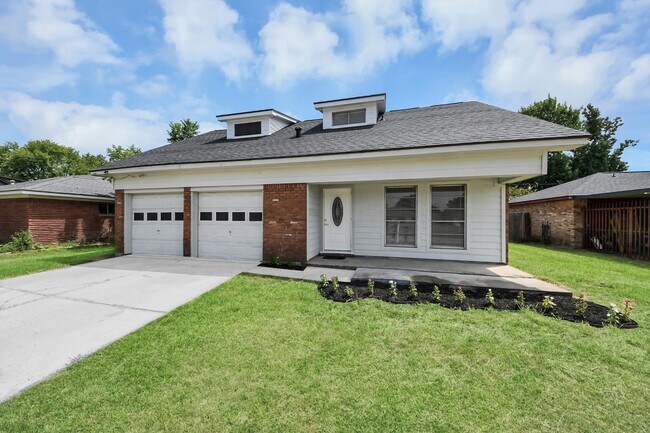 Building Photo - 734 Dell Dale St