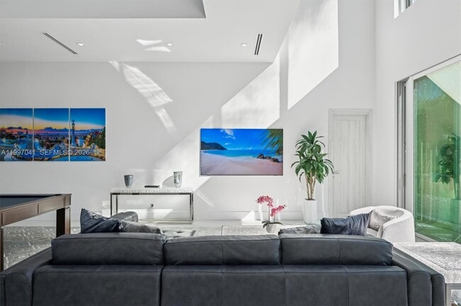 Building Photo - 2628 Marcinski Rd