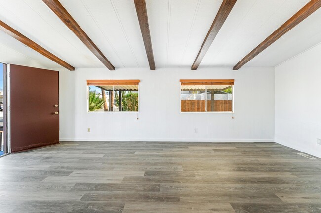 Building Photo - 32520 Westchester Dr