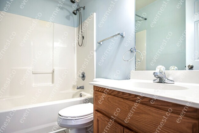 Building Photo - 1105 McDonough Cir