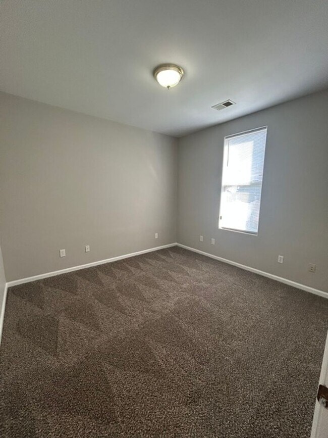 Building Photo - Beautiful Ranch home in Masterson Station                260615