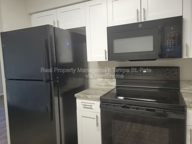 Building Photo - 15417 Livingston Ave