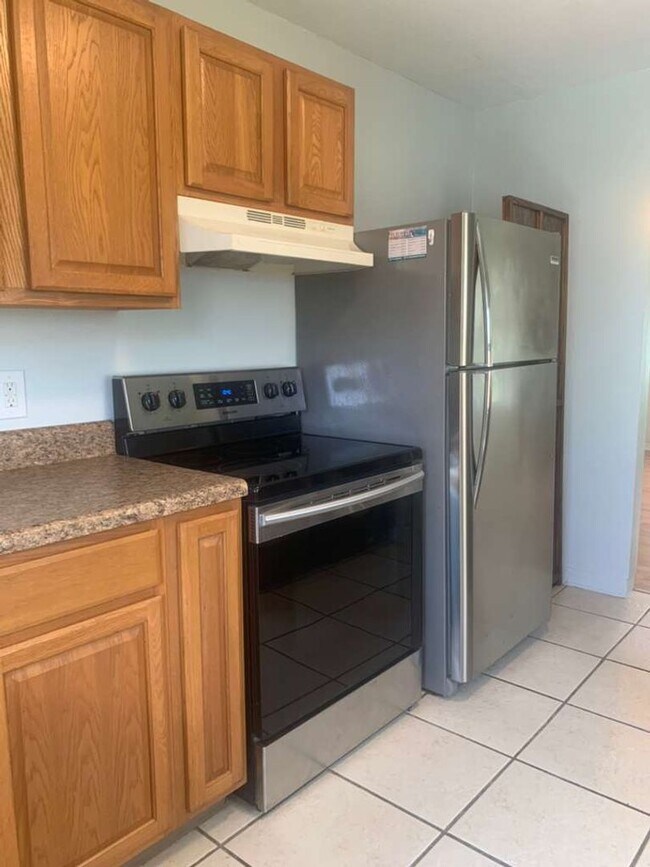 Building Photo - Charming 2 Bedroom 1 Bath in Central Gulfport