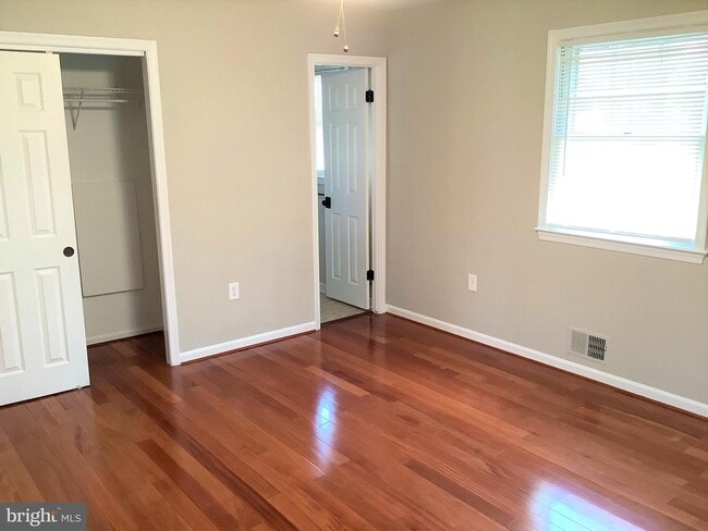 Building Photo - 9300 Southmoor Ct