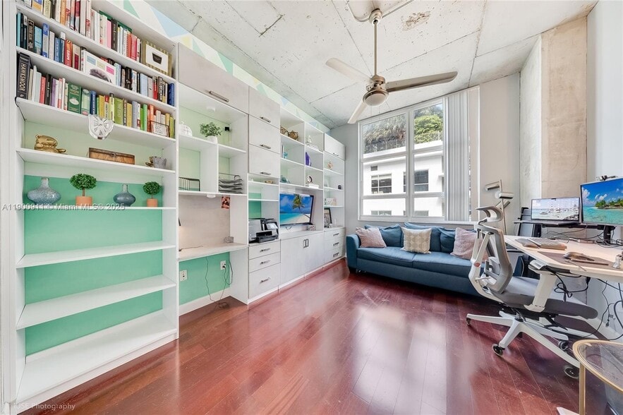 Building Photo - 2001 Biscayne Blvd