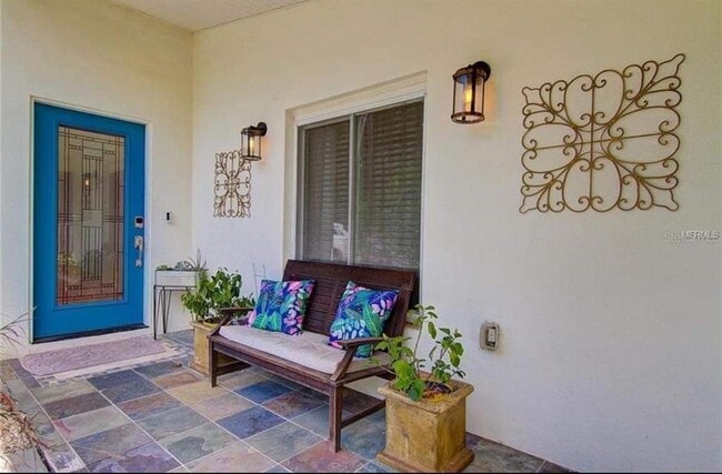 Building Photo - 3315 W Harbor View Ave