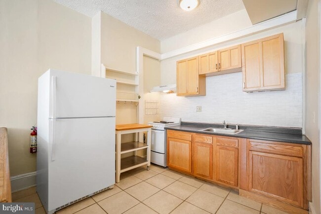 Building Photo - 471 Florida Ave NW