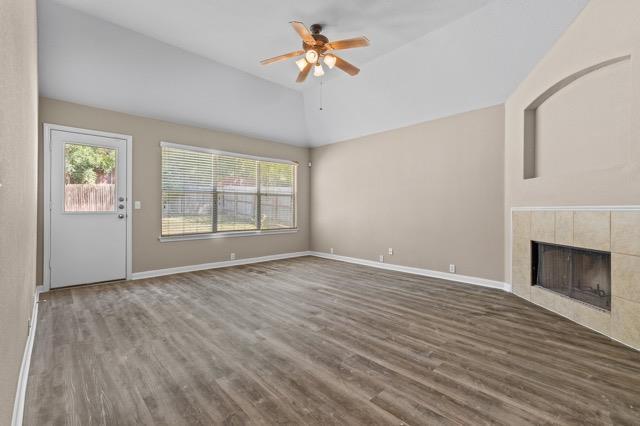 Building Photo - 561 Golden Creek Dr